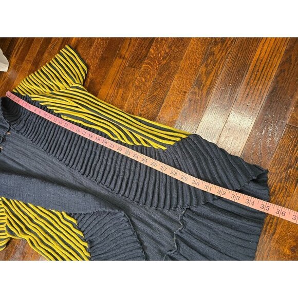 Vintage Oversized Mustard Yellow Cardigan Sweater - Picture 8 of 12